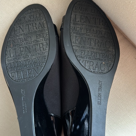 Ellen Tracy Black Open-Toe Wedges SIZE 8 - Picture 9 of 12